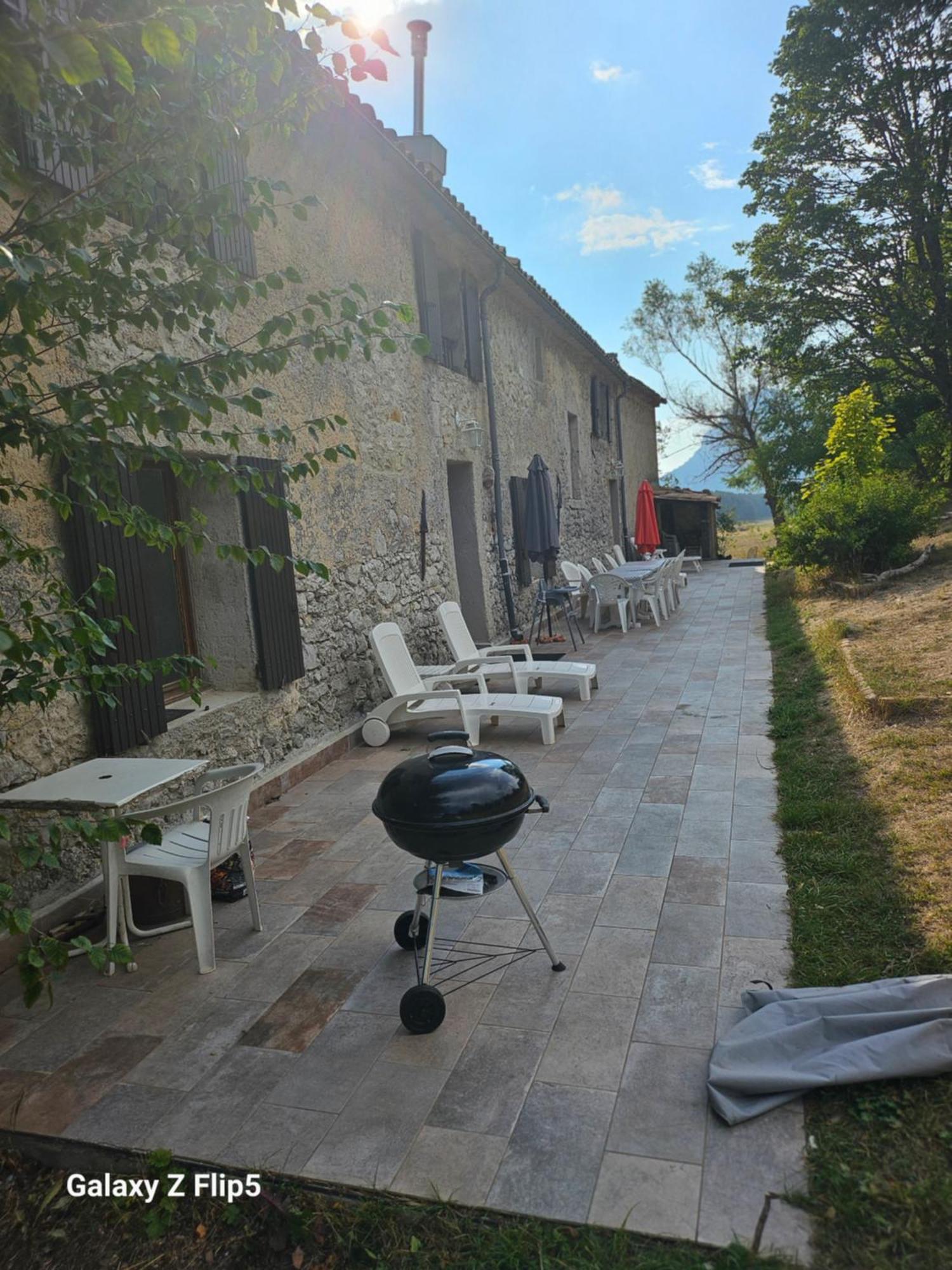 La Grande Maison Dans La Prairie Caille Eksteriør billede